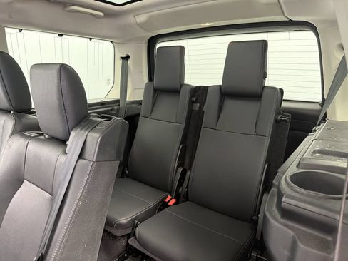 Used 2015 Land Rover LR4 HSE AWD/4WD image 29