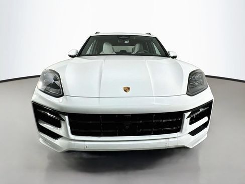 Certified 2026 Porsche Cayenne GTS AWD/4WD image 6