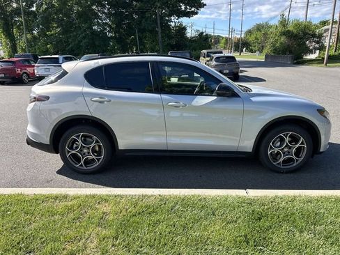 New 2026 Alfa Romeo Stelvio Sprint w/ Convenience Package AWD/4WD image 9