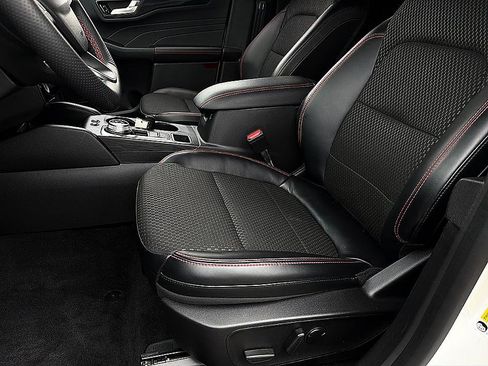 Used 2023 Ford Escape ST-Line w/ Tech Pack #1 FWD image 10