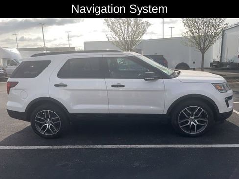 Used 2018 Ford Explorer Sport w/ Equipment Group 401A image 4