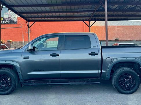Used 2019 Toyota Tundra SR5 w/ SR5 Upgrade Package AWD/4WD image 7