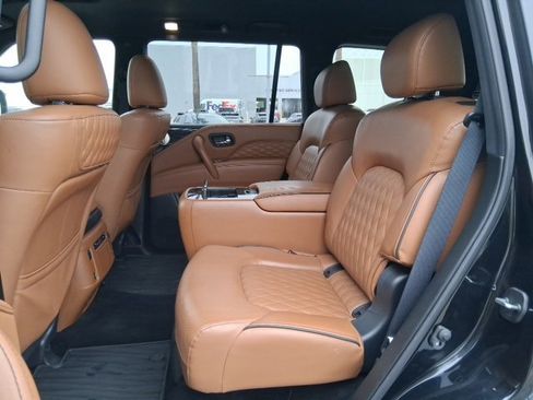 Used 2024 INFINITI QX80 Sensory image 18
