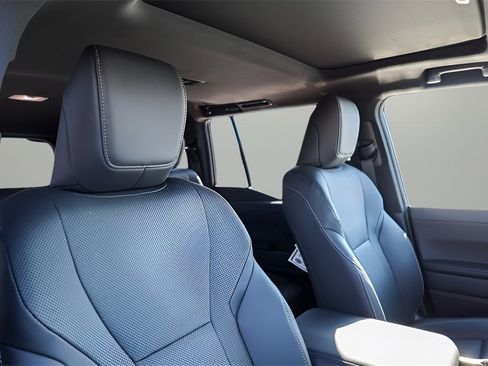 Used 2025 Lexus GX 550 image 21