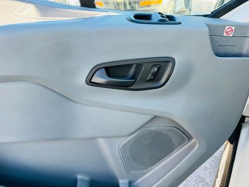 Used 2019 Ford Transit 350 XLT image 9