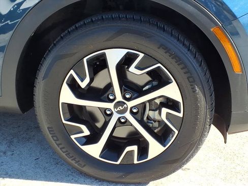 Used 2023 Kia Sportage EX w/ EX Premium Package image 11