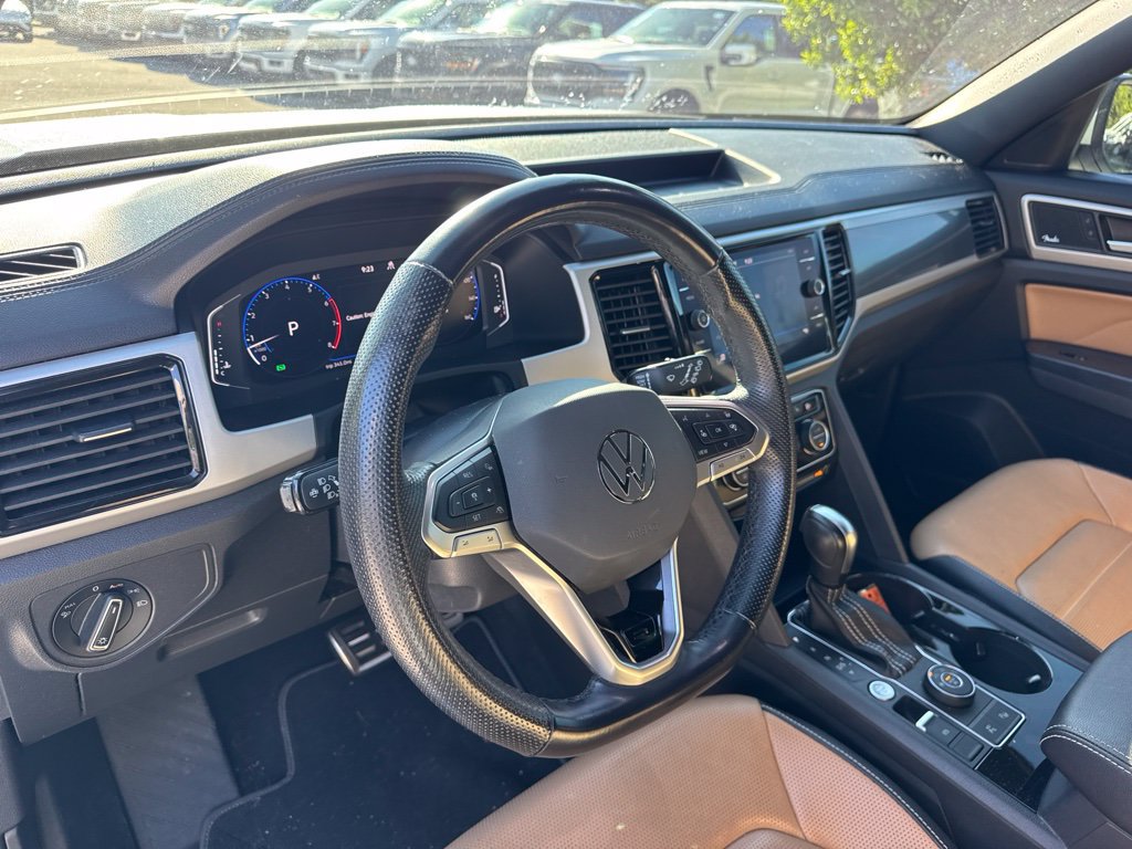 Used 2021 Volkswagen Atlas Cross Sport SEL Premium R-Line AWD/4WD image 9