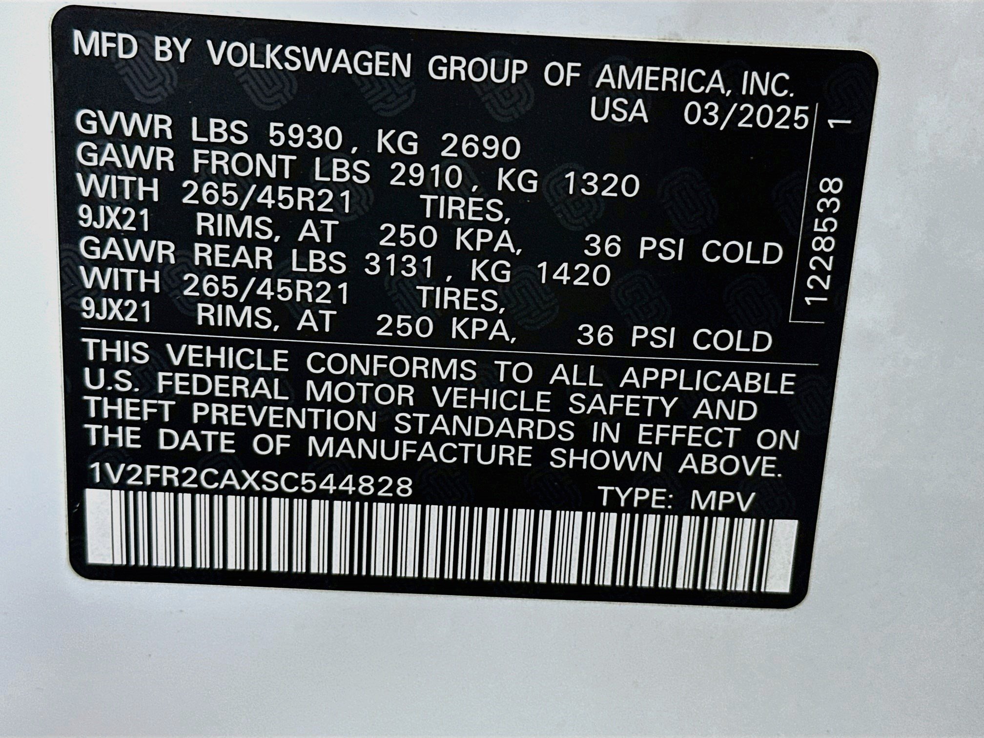 Used 2025 Volkswagen Atlas SEL Premium R-Line AWD/4WD image 39