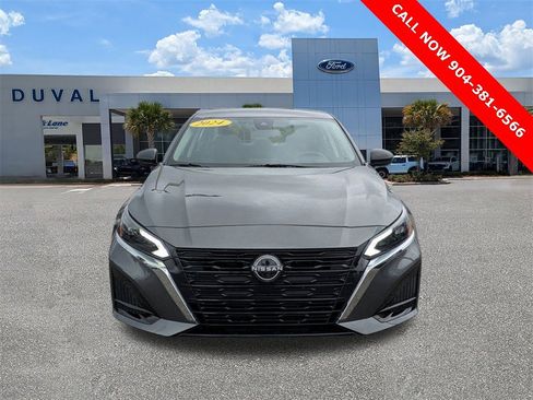 Used 2024 Nissan Altima 2.5 SV image 8