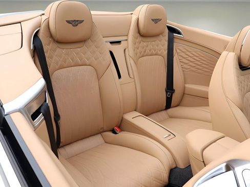 New 2026 Bentley Continental GTC AWD/4WD image 14