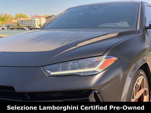 Used 2023 Lamborghini Urus Performante AWD/4WD image 9