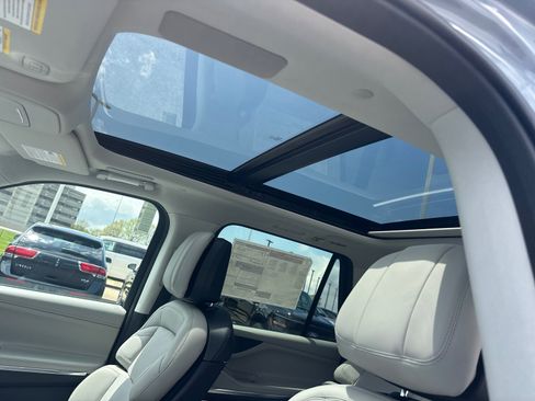 New 2026 Lincoln Navigator Reserve w/ Jet Appearance Package AWD/4WD image 25
