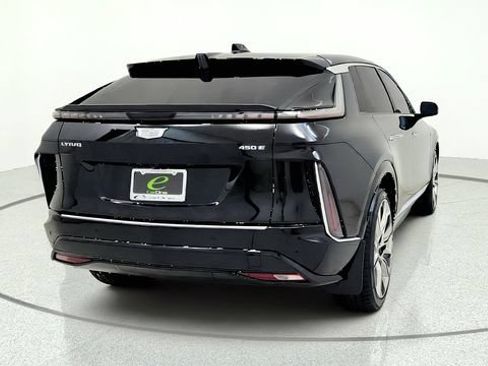 Used 2024 Cadillac Lyriq Luxury RWD image 8