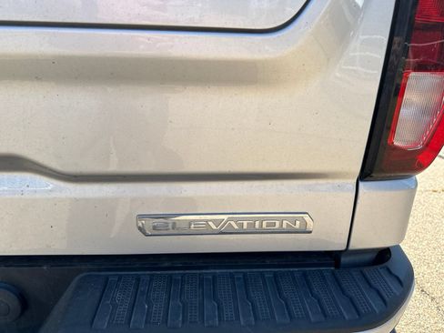 Used 2021 GMC Sierra 1500 Elevation w/ X31 Off-Road Package AWD/4WD image 11