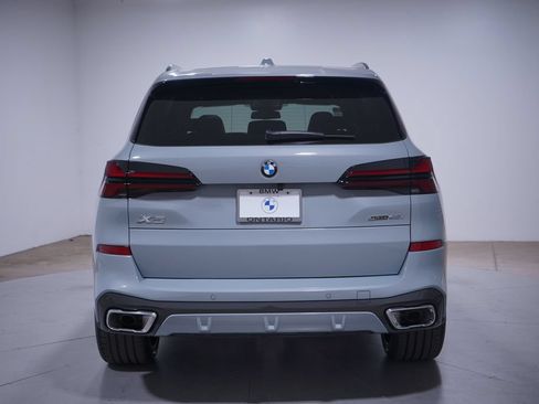 Used 2026 BMW X5 sDrive40i w/ M Sport Package RWD image 4