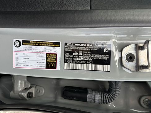 Used 2024 Mercedes-Benz GLE 350 4MATIC image 31