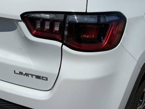 Certified 2024 Jeep Compass Limited AWD/4WD image 28