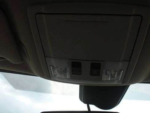 Used 2013 Lincoln MKX AWD image 22