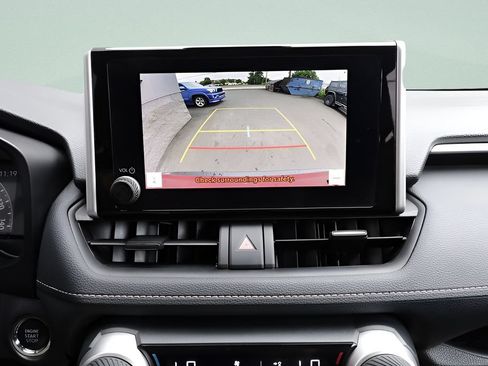 Certified 2025 Toyota RAV4 XLE AWD/4WD image 36