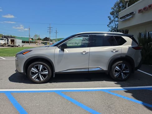 Used 2021 Nissan Rogue SL AWD/4WD image 7