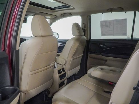 Used 2021 Honda Pilot EX-L image 41