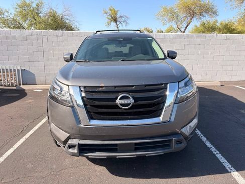 Certified 2022 Nissan Pathfinder SV FWD image 3