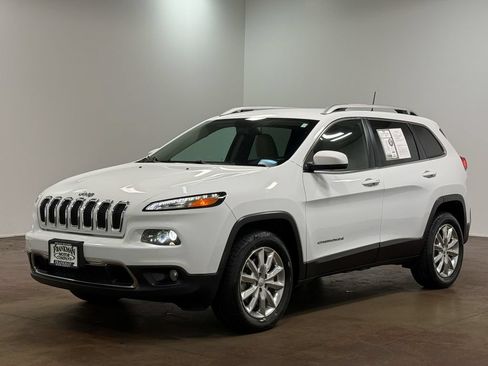 Used 2017 Jeep Cherokee Limited AWD/4WD image 27