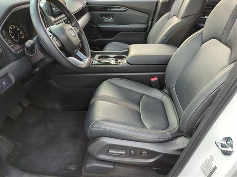 Used 2023 Honda Pilot Touring image 16