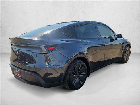 Used 2026 Tesla Model Y Long Range AWD/4WD image 5