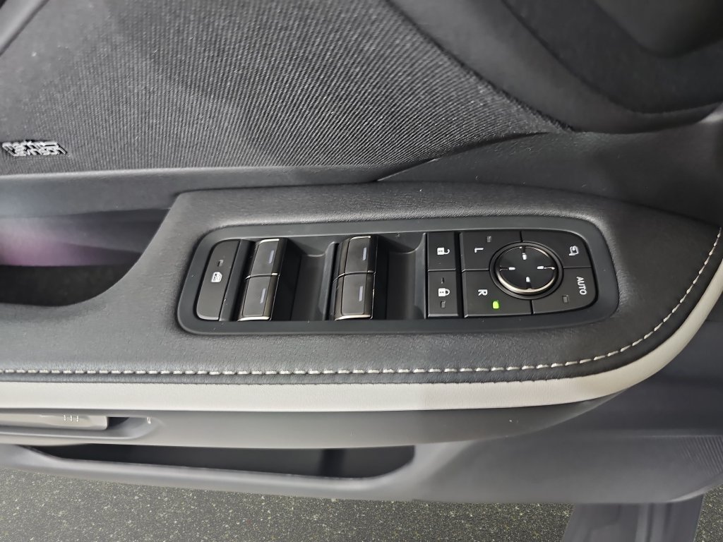 New 2026 Lexus TX 500h AWD image 27