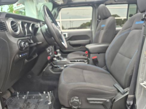 Used 2023 Jeep Wrangler Unlimited Rubicon 4xe w/ Cold Weather Group AWD/4WD image 2
