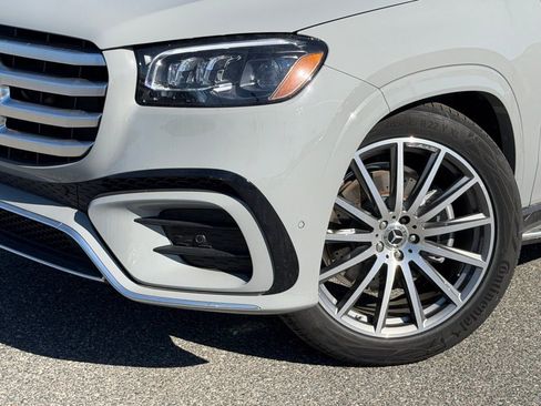 New 2026 Mercedes-Benz GLS 580 4MATIC image 4