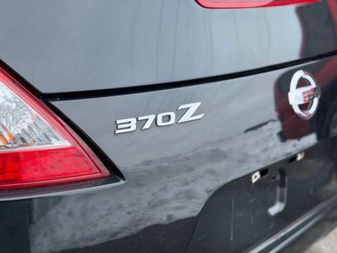 Used 2009 Nissan 370Z Touring image 22