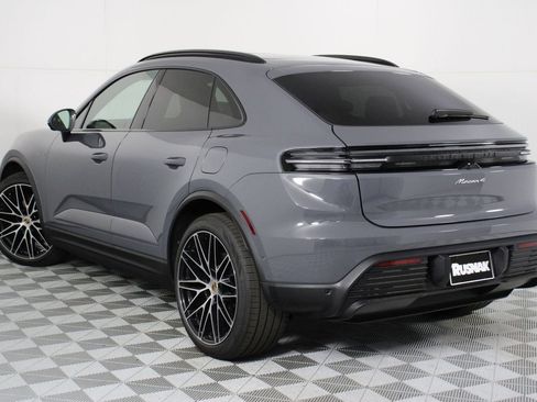 New 2026 Porsche Macan 4 Electric AWD/4WD image 3