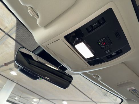 Used 2021 Lexus RX 450h AWD w/ Luxury Package image 33