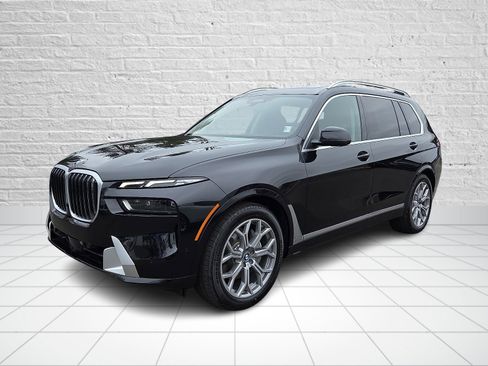 New 2026 BMW X7 xDrive40i image 3