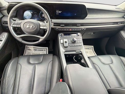 Used 2024 Hyundai Palisade Limited AWD/4WD image 16