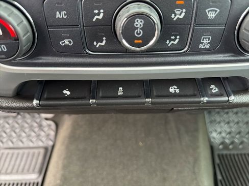 Used 2014 GMC Sierra 1500 SLT w/ Suspension Package, Off-Road image 42