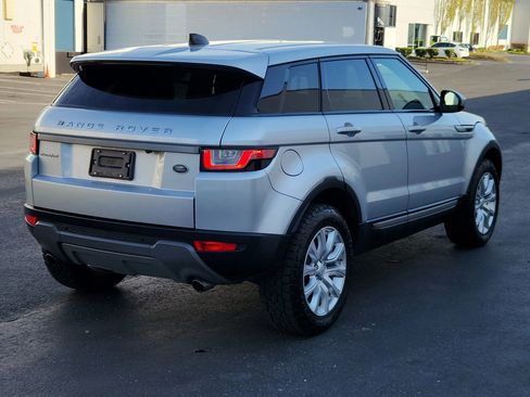 Used 2018 Land Rover Range Rover Evoque SE AWD/4WD image 4