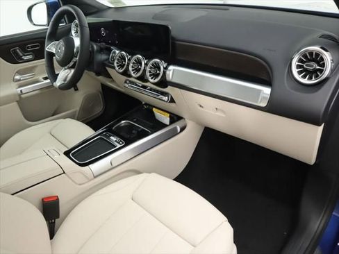 New 2026 Mercedes-Benz GLB 250 image 19