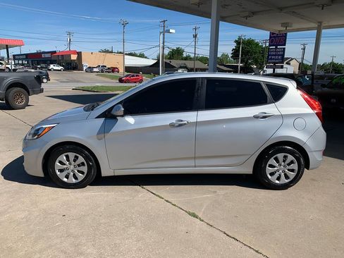 Used 2015 Hyundai Accent GS FWD image 4