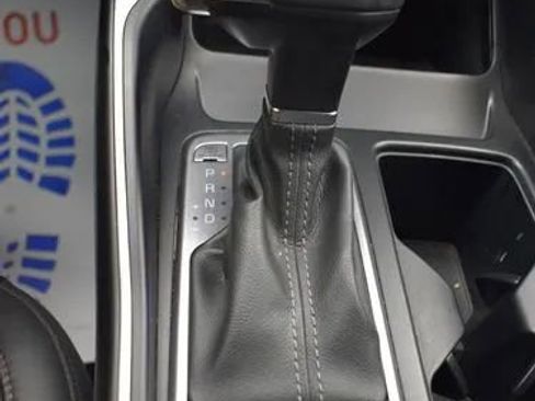 Used 2024 Kia Sorento S image 35