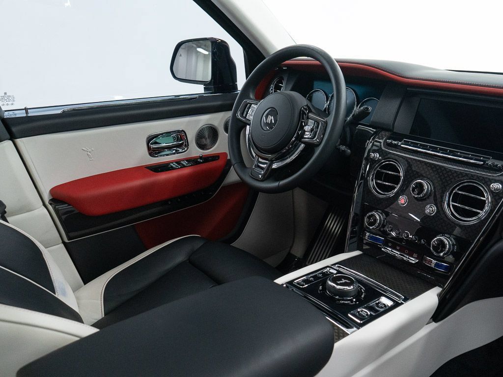 Certified 2023 Rolls-Royce Cullinan Black Badge w/ Driver's Package AWD/4WD image 35