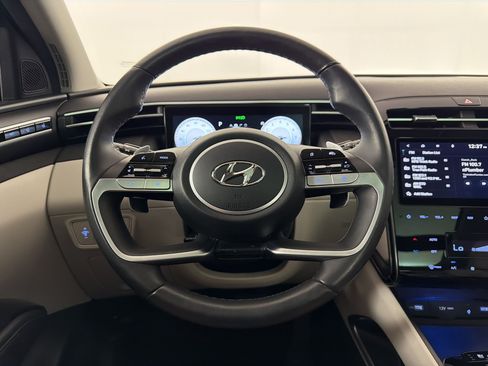 Used 2022 Hyundai Tucson Limited w/ Cargo Package FWD image 9