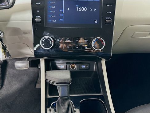 Certified 2024 Hyundai Tucson SE FWD image 15