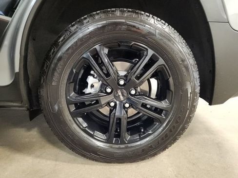 Used 2024 GMC Terrain AT4 AWD/4WD image 26
