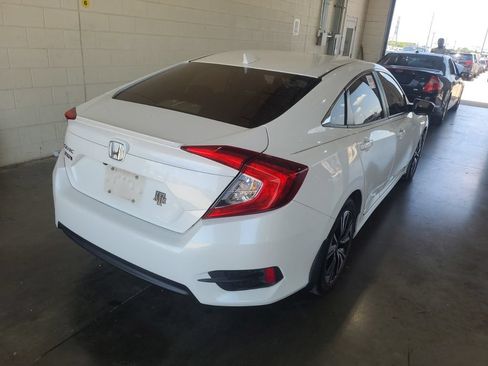 Used 2018 Honda Civic EX-L image 5