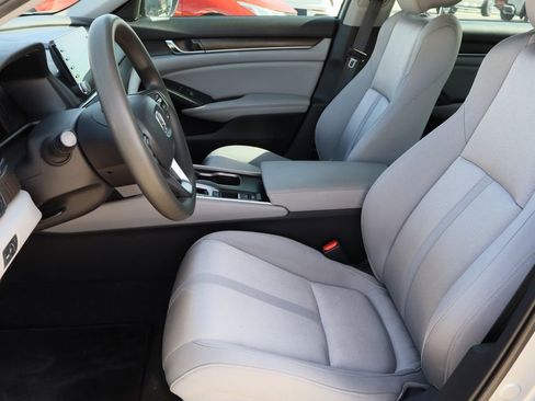 Used 2019 Honda Accord EX image 21