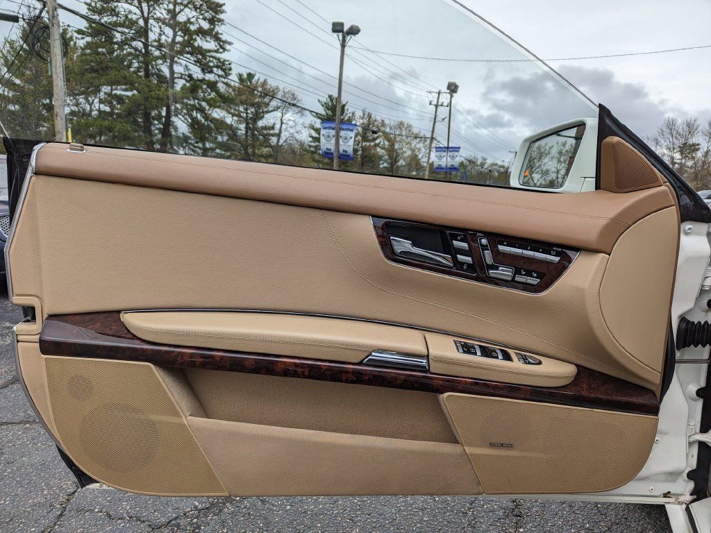 Used 2013 Mercedes-Benz CL 550 4MATIC image 11