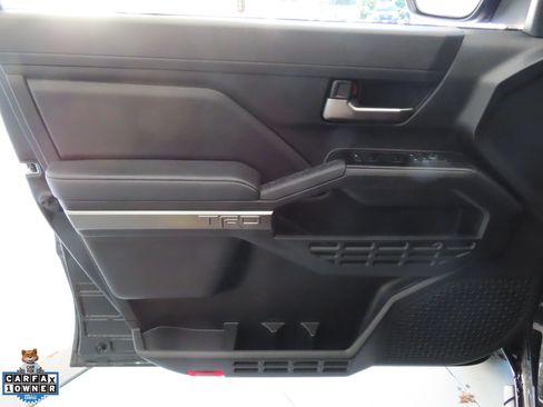 Used 2025 Toyota Tacoma TRD Sport AWD/4WD image 10